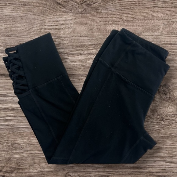 Athleta Mind Over Mat Capri Black Sz: S - Picture 5 of 16